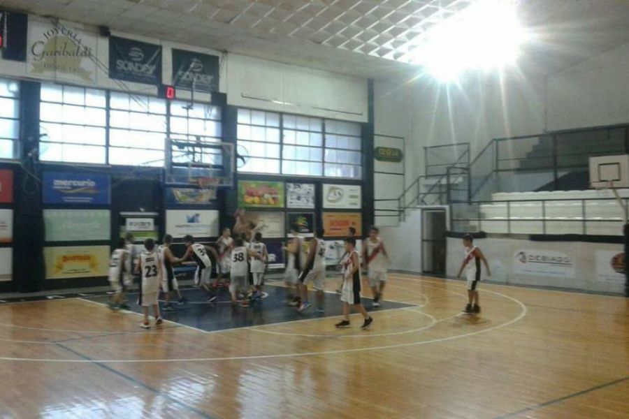 Basquet del CAF en Alma Jrs.