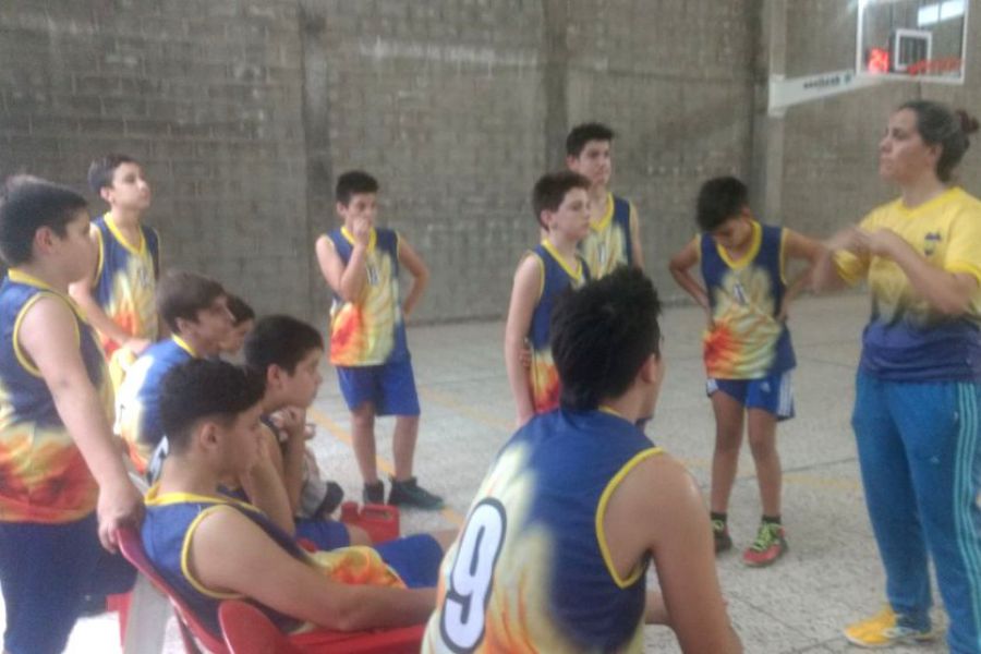 Encuentro de Basquet en el CAF