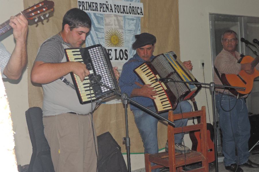 Peña de Los Cantores de la Ribera