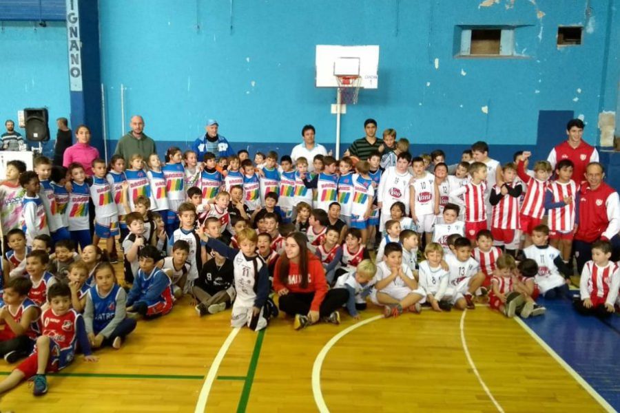 Encuentro de Basquet CAF en CAA