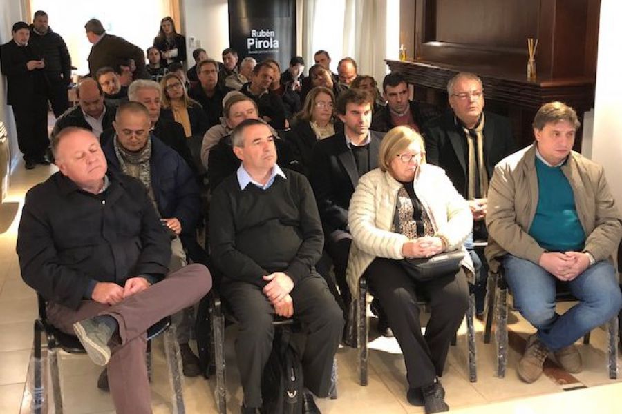 Pirola en la Casa del Senado