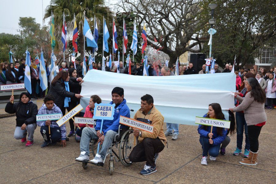 Acto Oficial por la Indepedencia - Foto CdF