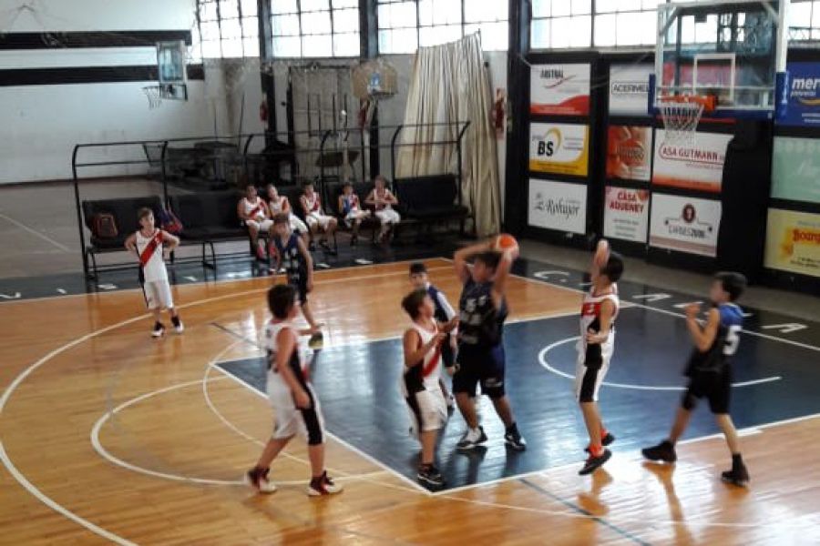 Basquet Alma Jrs. vs CAF - Foto GB