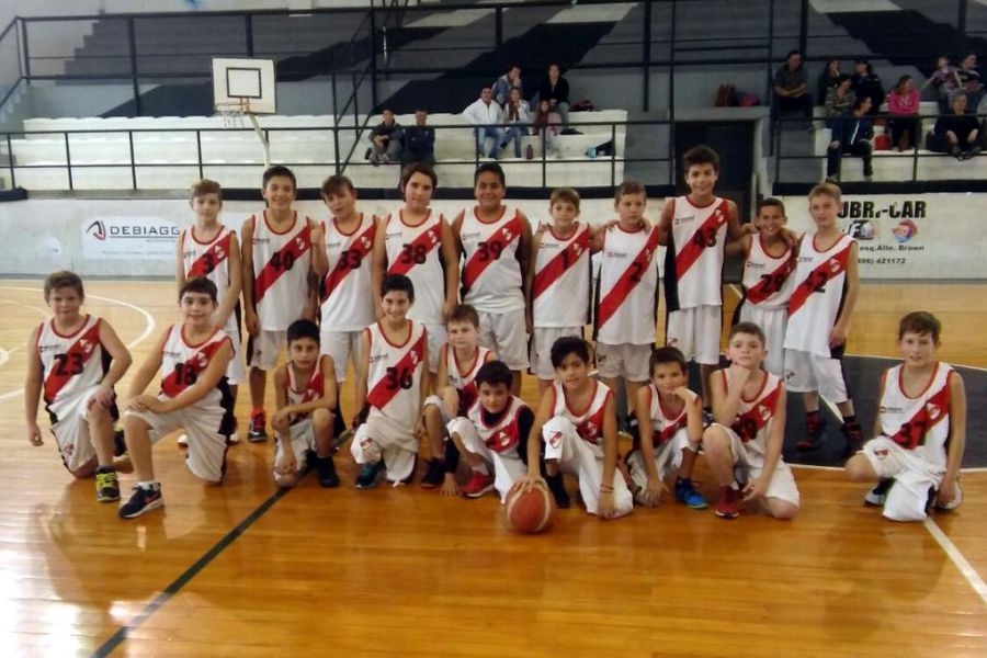 Basquet Alma Jrs. vs CAF - Foto GB