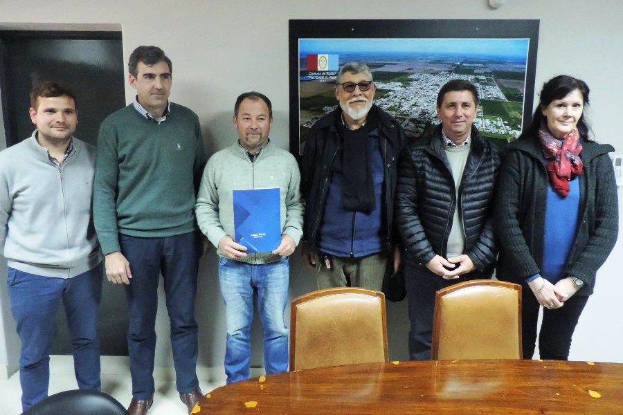 Enrico recibió al Senador Pirola - Foto CdF