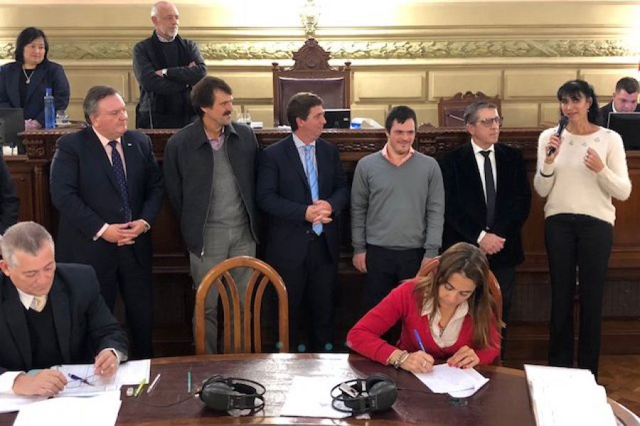 Homenaje a Juani Alarcón en el Senado Provincial