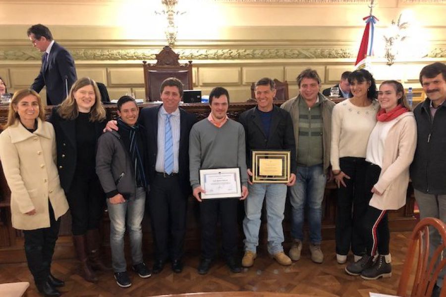 Homenaje a Juani Alarcón en el Senado Provincial