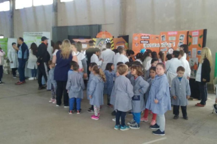 Eureka en Escuela Primaria 321