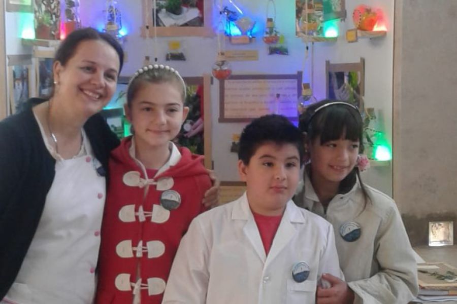 Eureka en Escuela Primaria 321