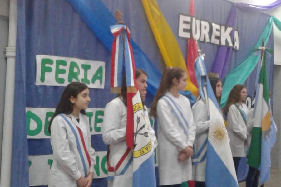 Eureka en Escuela Primaria 321