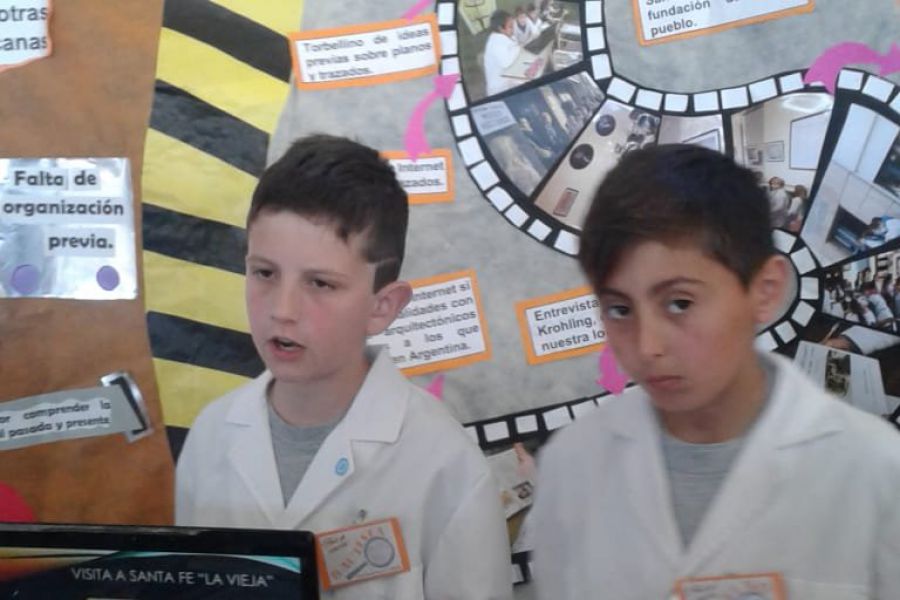Eureka en Escuela Primaria 321