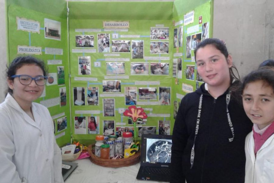 Eureka en Escuela Primaria 321