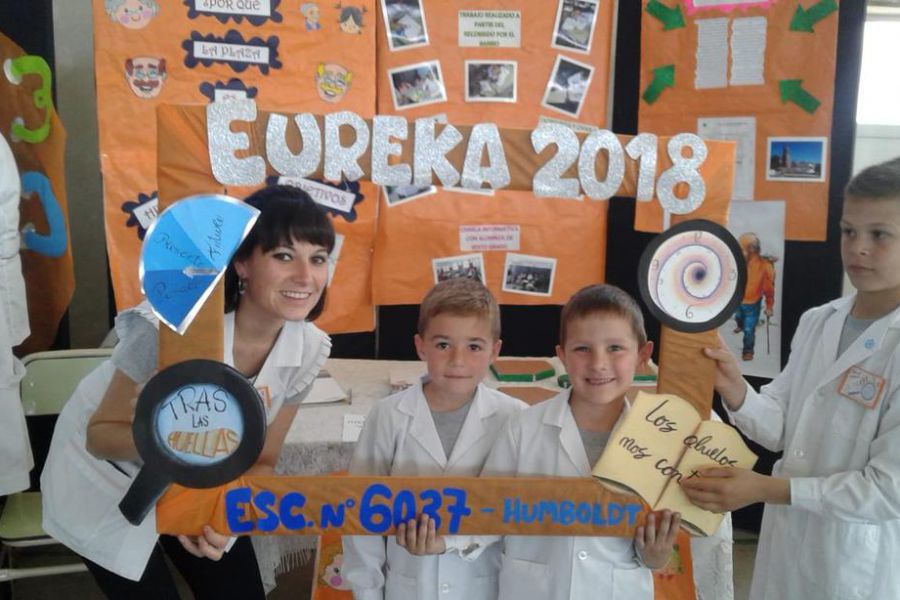 Eureka en Escuela Primaria 321