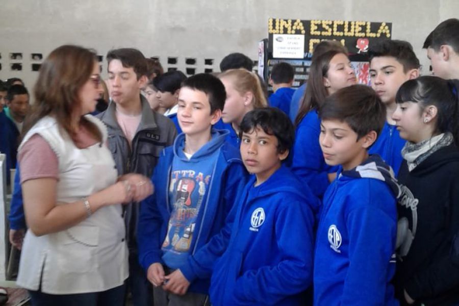 Eureka en Escuela Primaria 321