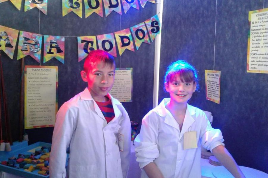 Eureka en Escuela Primaria 321