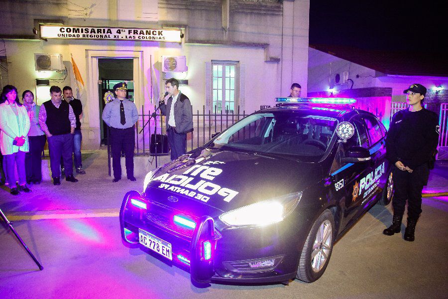 Presentaron móvil Policial- Foto Patricia Tardini