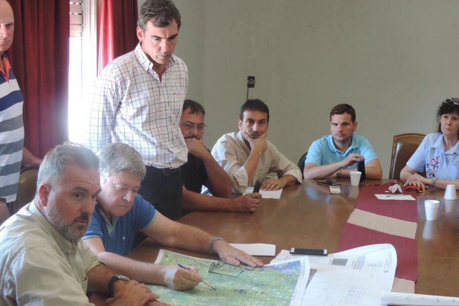 Reunion por Emergencia Hidrica en campos