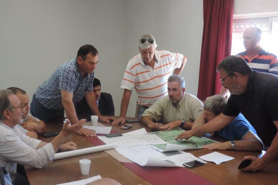 Reunion por Emergencia Hidrica en campos