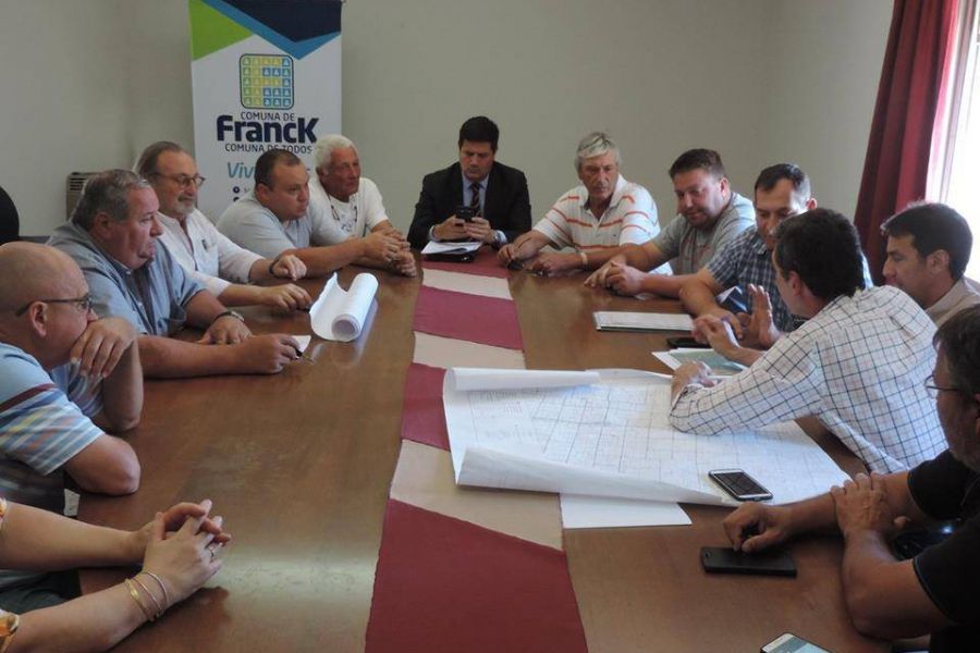 Reunion por Emergencia Hidrica en campos