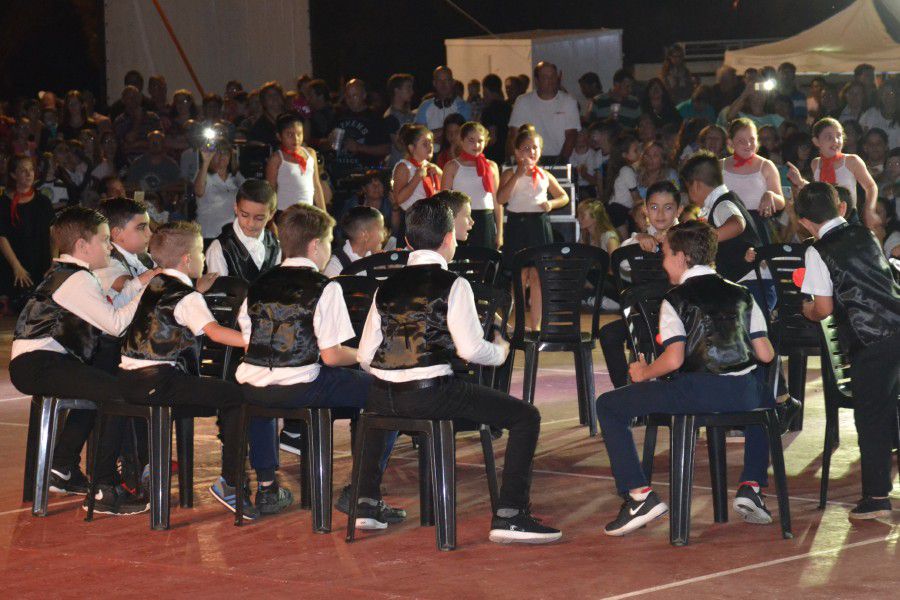 Velada Escuela 3217
