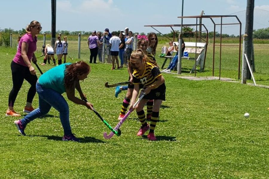 Encuentro de Hockey infantil en el CAF