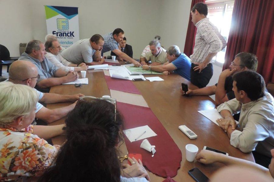Reunion por Emergencia Hidrica en campos