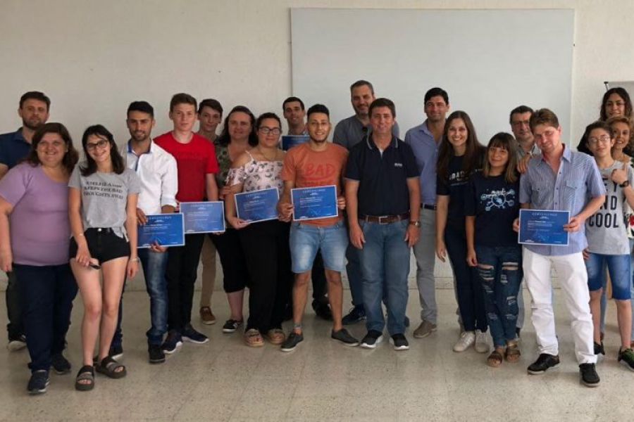 Jóvenes Digitales en Positivo