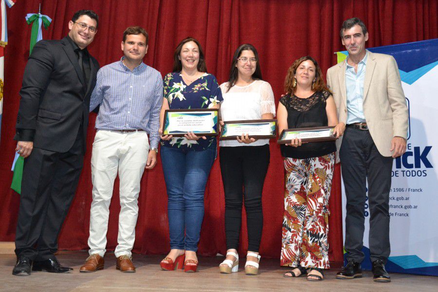 Entrega de diplomas - Escuela de Artes y Oficios