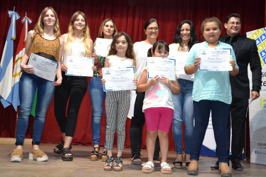 Entrega de diplomas - Escuela de Artes y Oficios