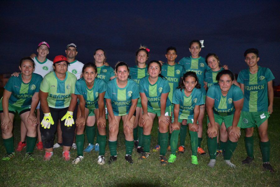 Fútbol femenino en el Poli