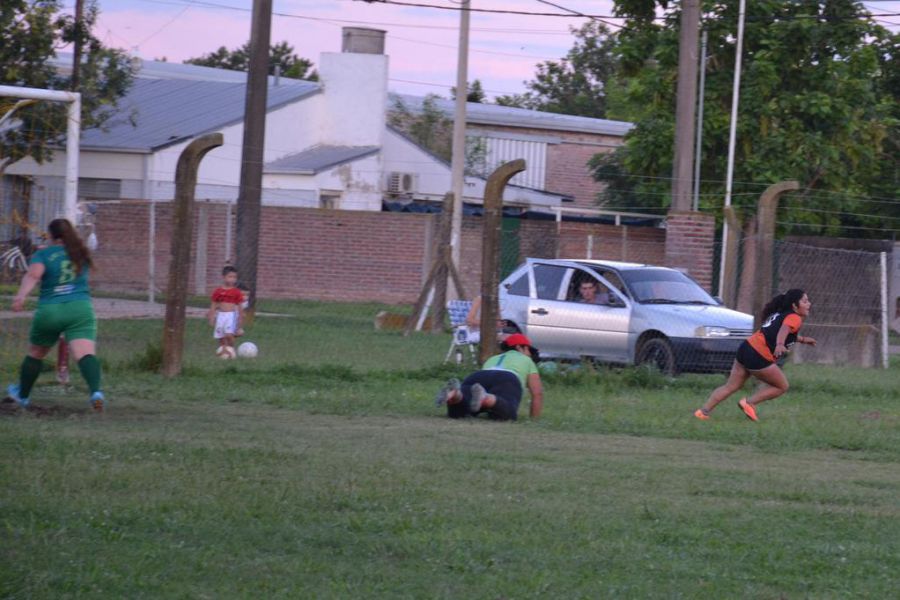 Fútbol femenino en el Poli