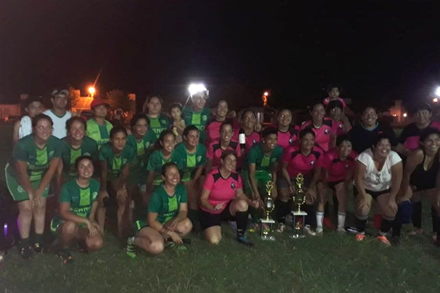 Fútbol femenino en el Poli