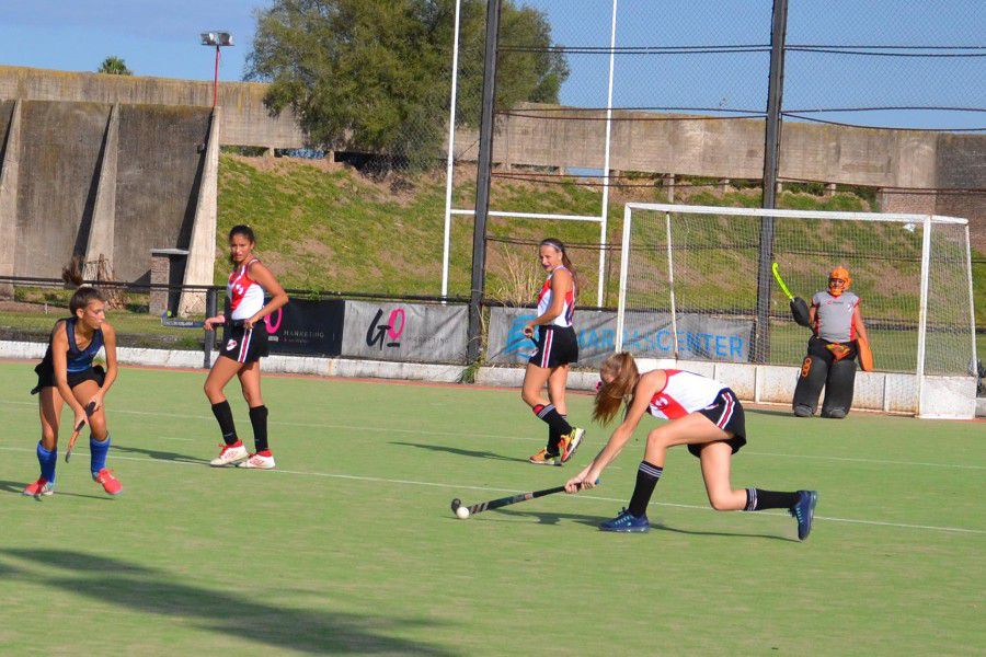 CAF vs. UNI en la ASH