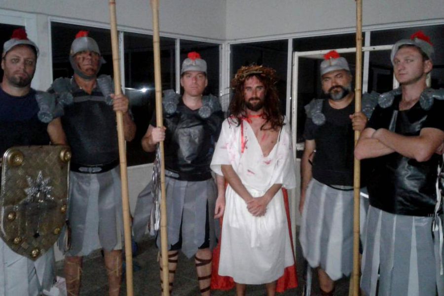 Via Crucis viviente en el Poli