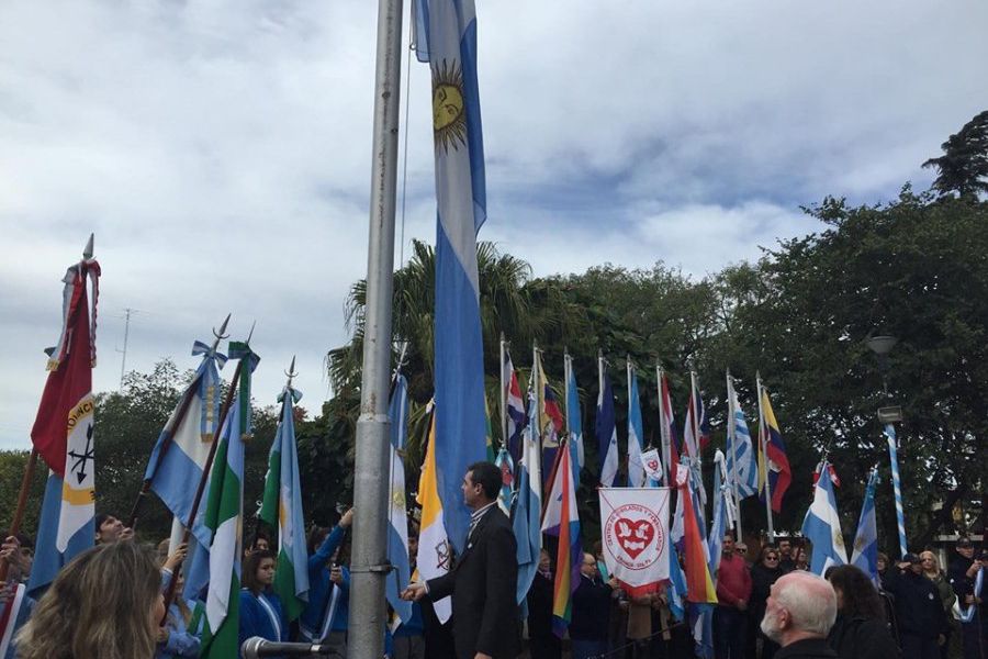 25 de Mayo en Plaza Sarmiento