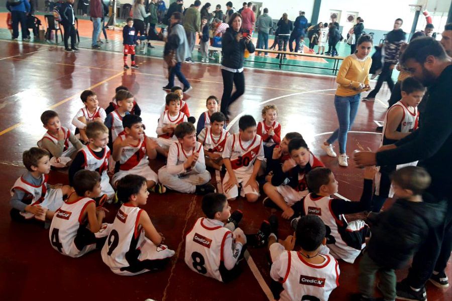 Encuentro de Basquet en el CAF