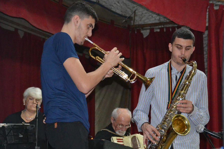 Pochi festejó los 400 programas