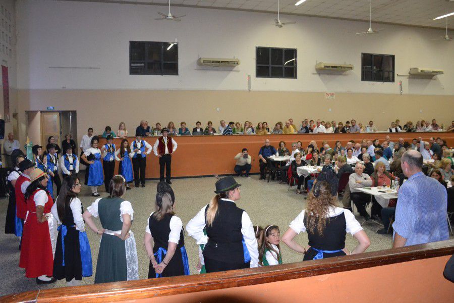 Pochi festejó los 400 programas