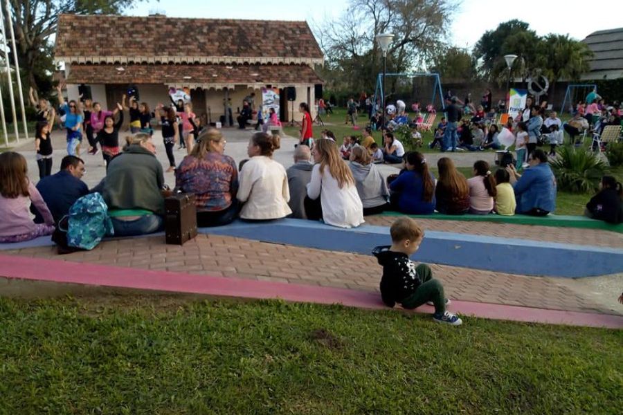 Cultura de Barrio en Plaza de las Culturas