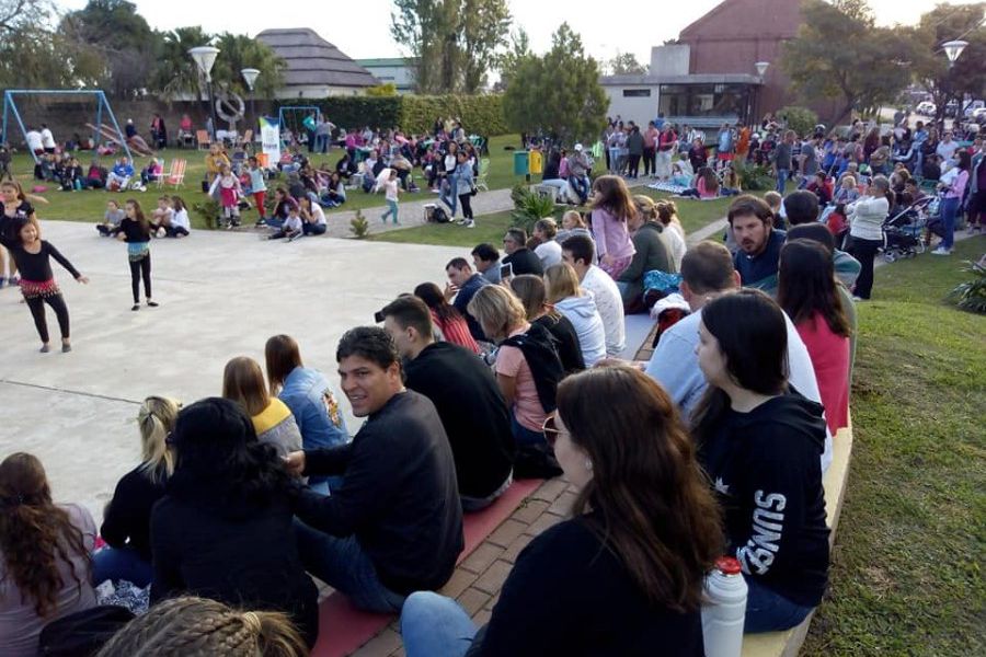Cultura de Barrio en Plaza de las Culturas