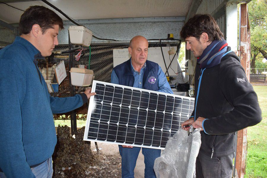 Paneles Solares en la Granja de la FCV-UNL