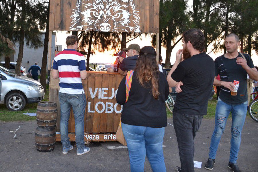 Feria de Artesanos en el Poli