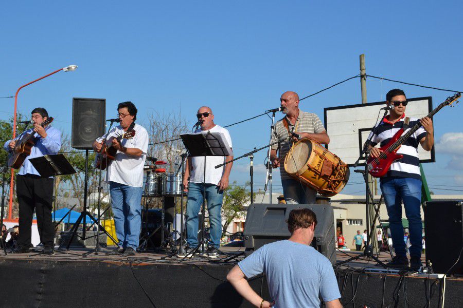 Feria de Artesanos en el Poli