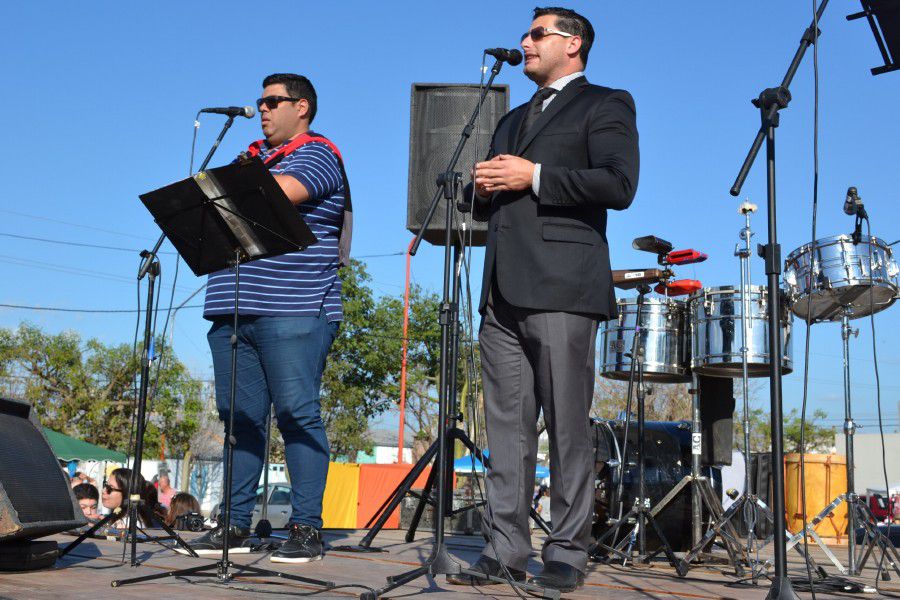 Feria de Artesanos en el Poli