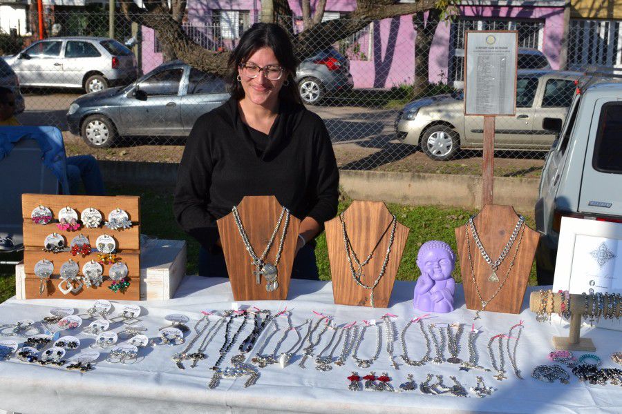 Feria de Artesanos en el Poli