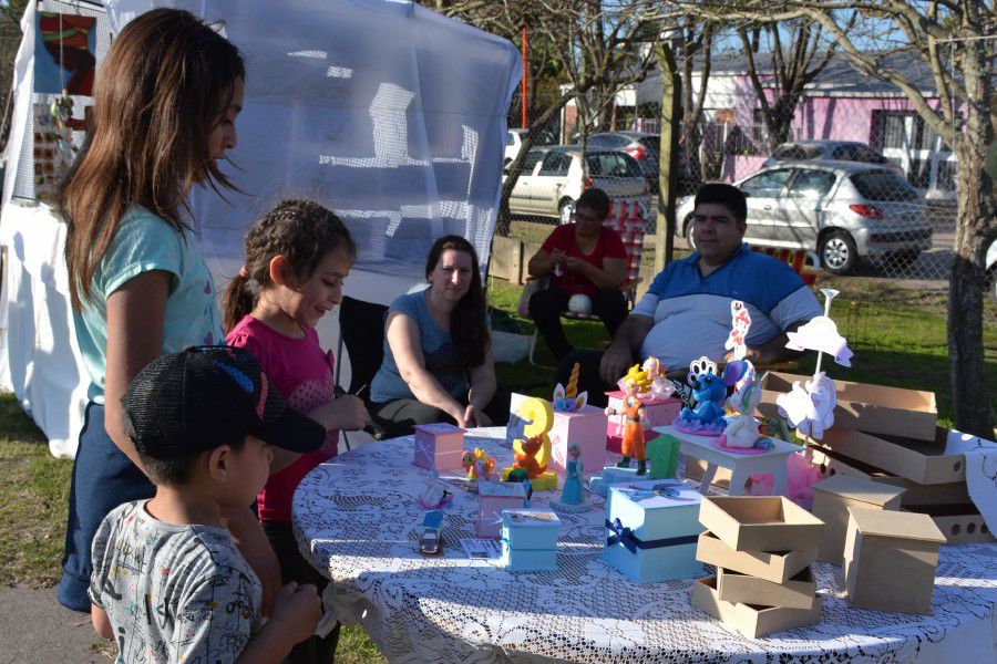 Feria de Artesanos en el Poli