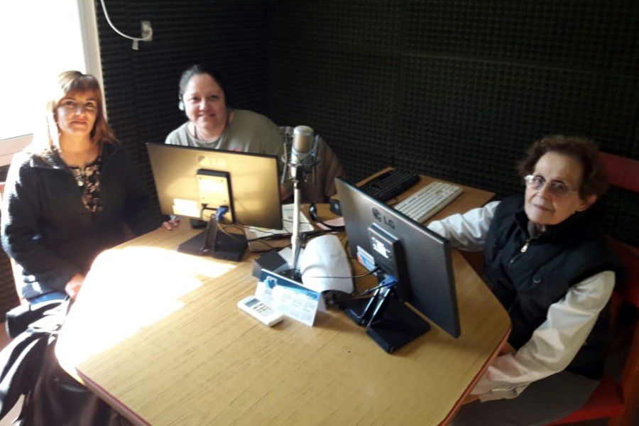 María Teresa Mansilla con Verónica Gaitán y Nelvis de Houriet
