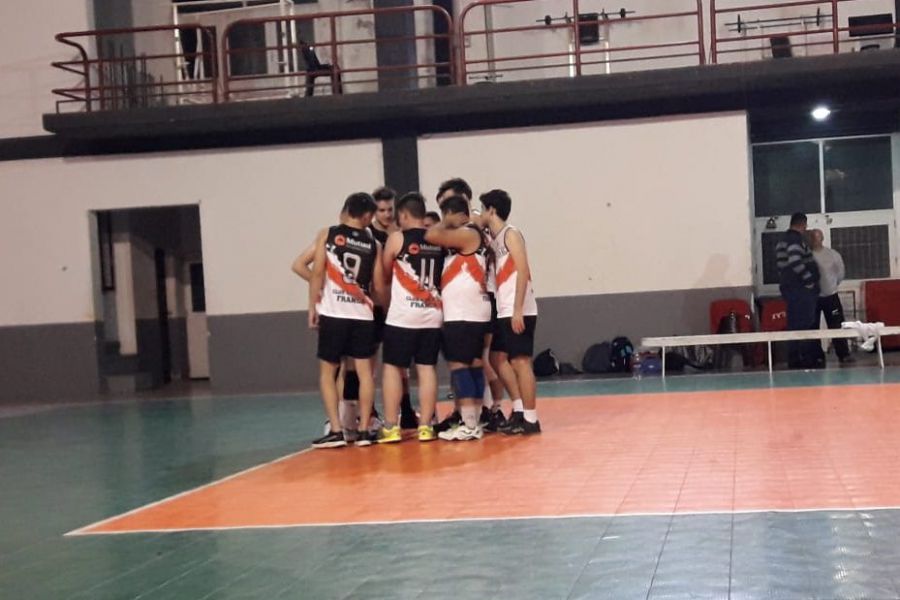 Voley de Primera CAF vs Paracao