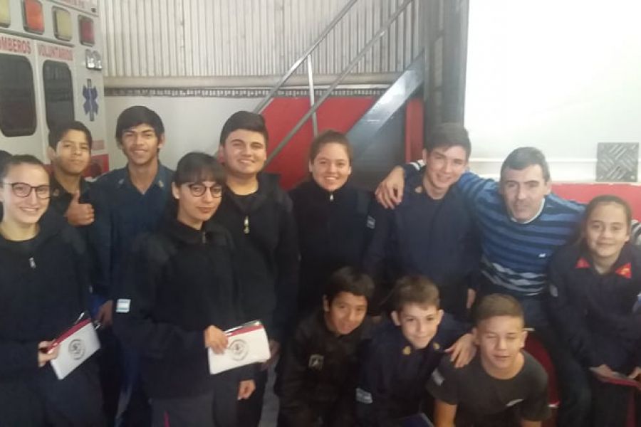 Almuerzo por el Día del Bombero Voluntario