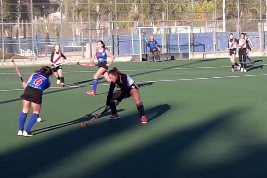 Hockey CAF campeón en Sexta - Copa de Bronce